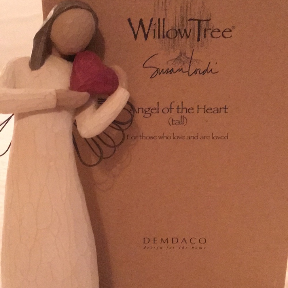 Willow Tree Angel of the Heart (tall) figurine